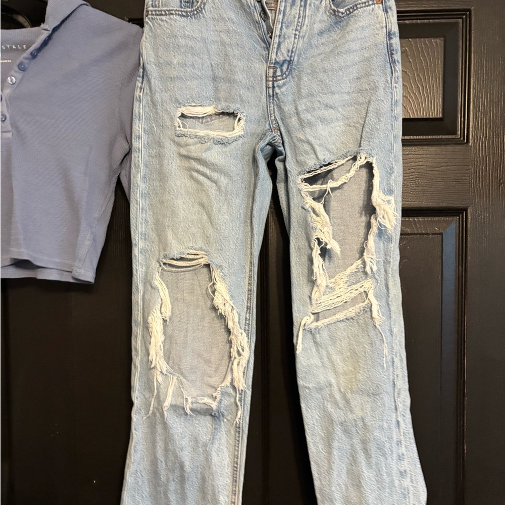 Lot of 3 Aeropostale jeans and top and Hollister top